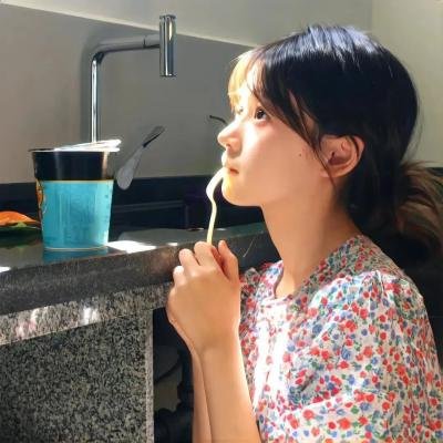 男性新娘子